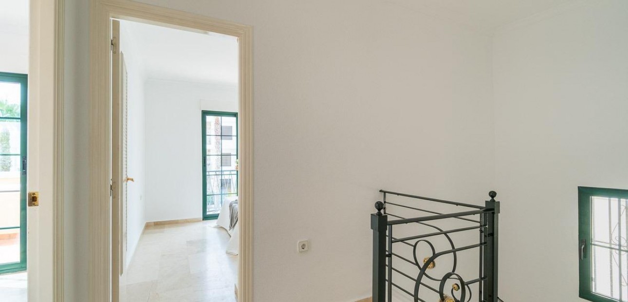 Herverkoop - Villa -
Orihuela Costa - Villamartín-Las Filipinas