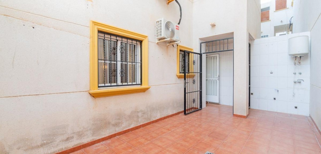 Herverkoop - Ground Floor -
Orihuela Costa - Lomas de Cabo Roig-Los Dolses