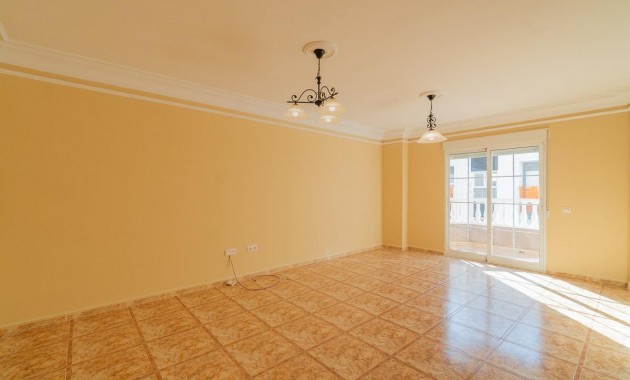 Herverkoop - Flat -
Torrevieja - Centro