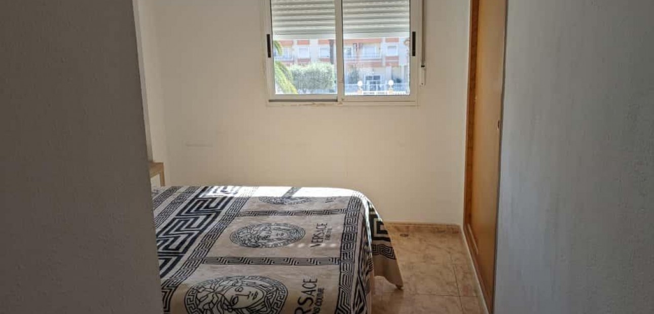 Herverkoop - Appartement / flat -
Torrevieja - Estacion de autobuses