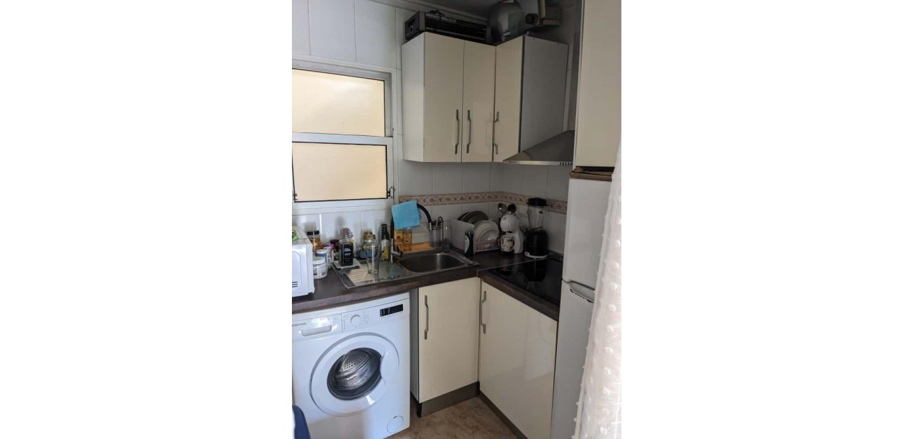 Herverkoop - Appartement / flat -
Torrevieja - Estacion de autobuses