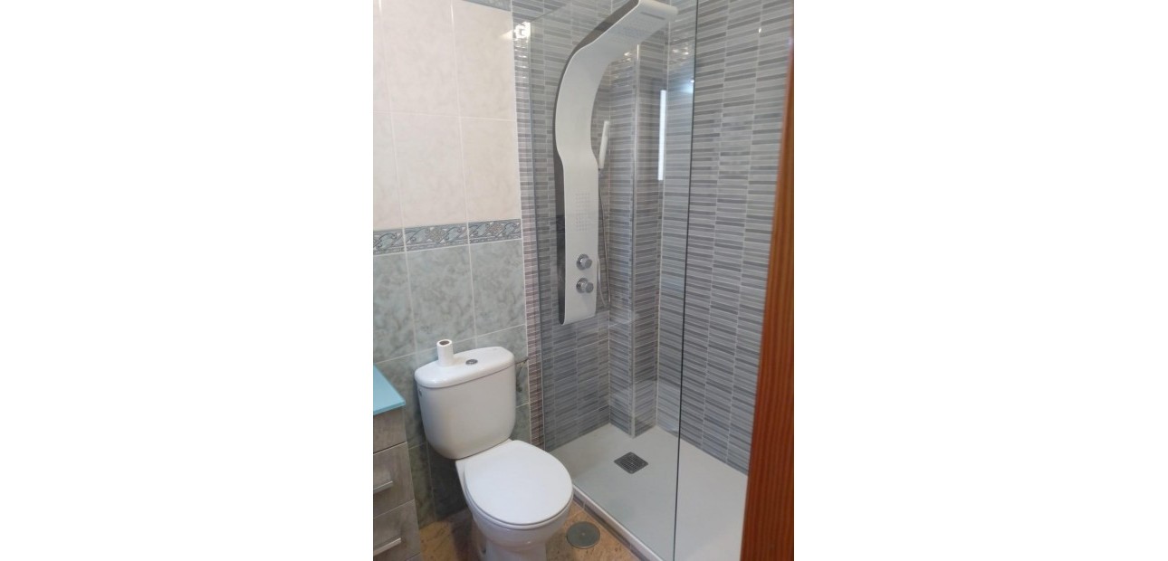 Herverkoop - Penthouse -
Torrevieja - Estacion de autobuses