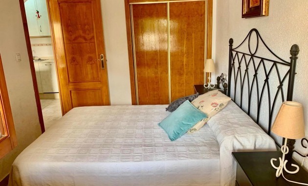 Herverkoop - Bungalow -
Torrevieja - La Mata