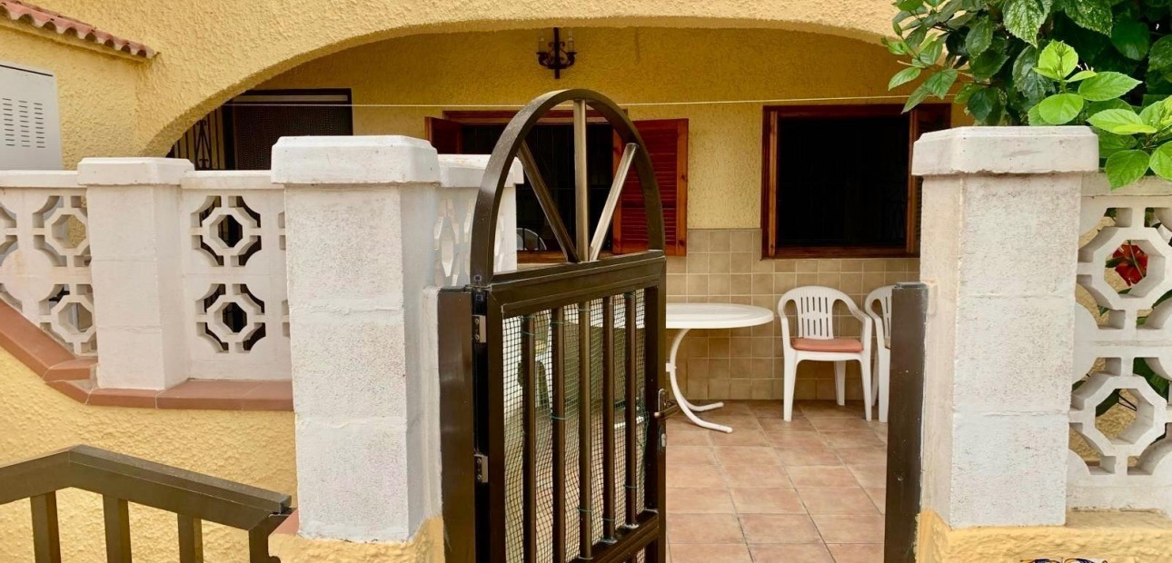 Herverkoop - Bungalow -
Torrevieja - La Mata