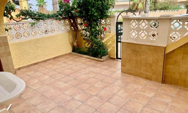 Herverkoop - Bungalow -
Torrevieja - La Mata