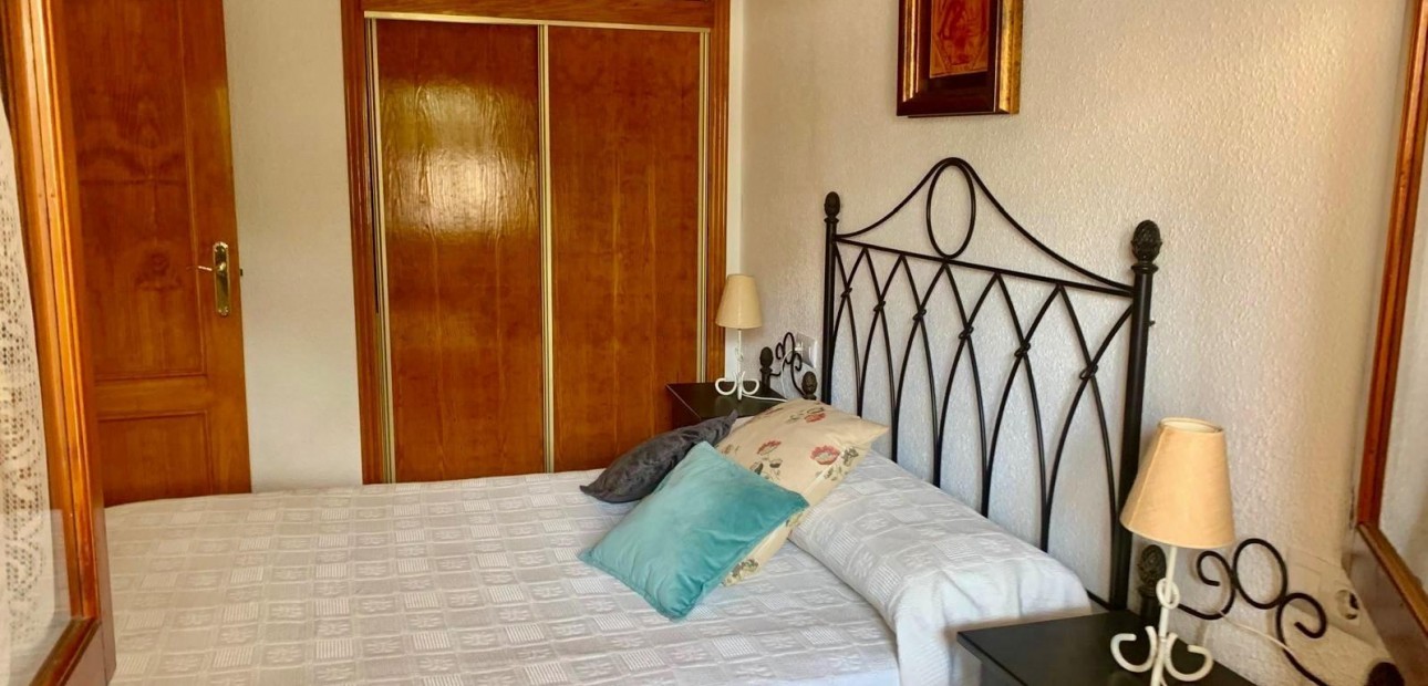 Herverkoop - Bungalow -
Torrevieja - La Mata