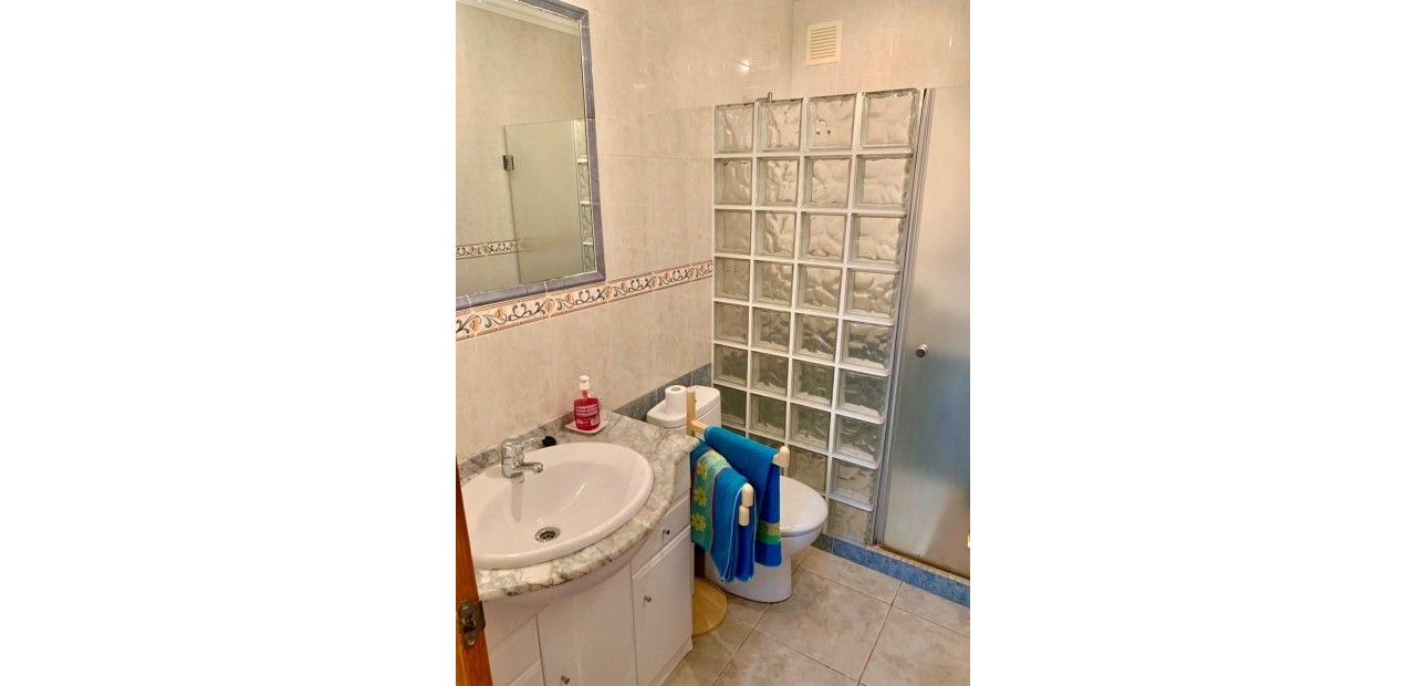 Herverkoop - Bungalow -
Torrevieja - La Mata