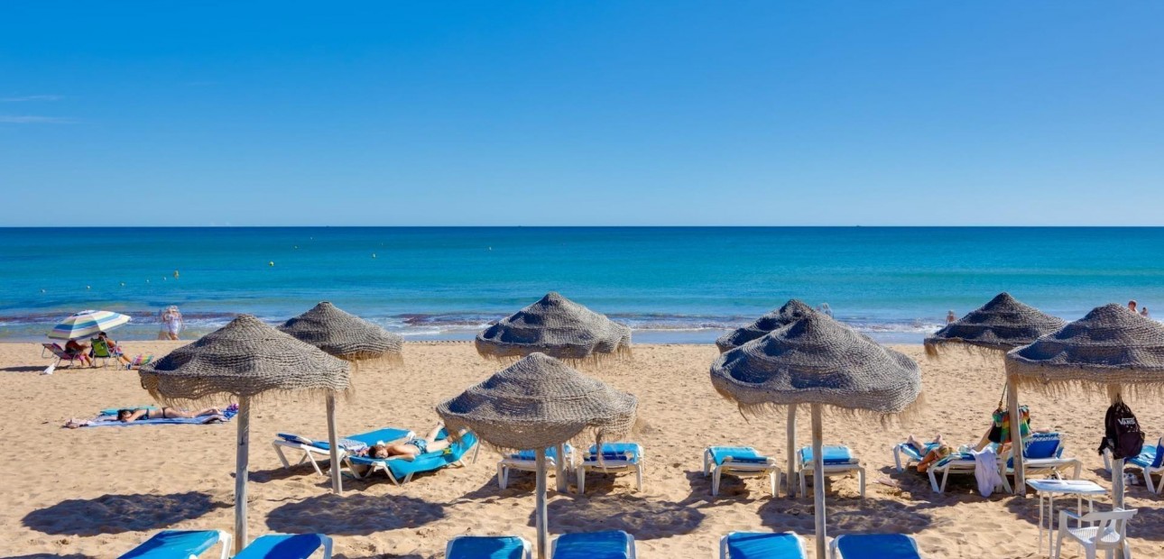 Herverkoop - Bungalow -
Torrevieja - La Mata