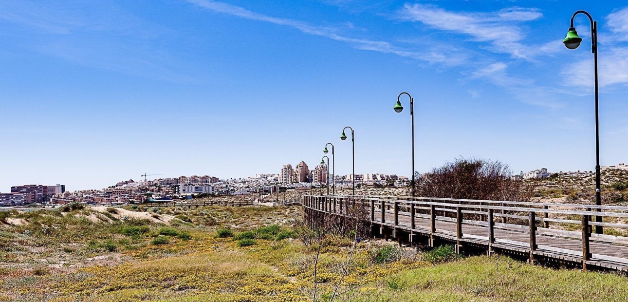 Herverkoop - Bungalow -
Torrevieja - La Mata