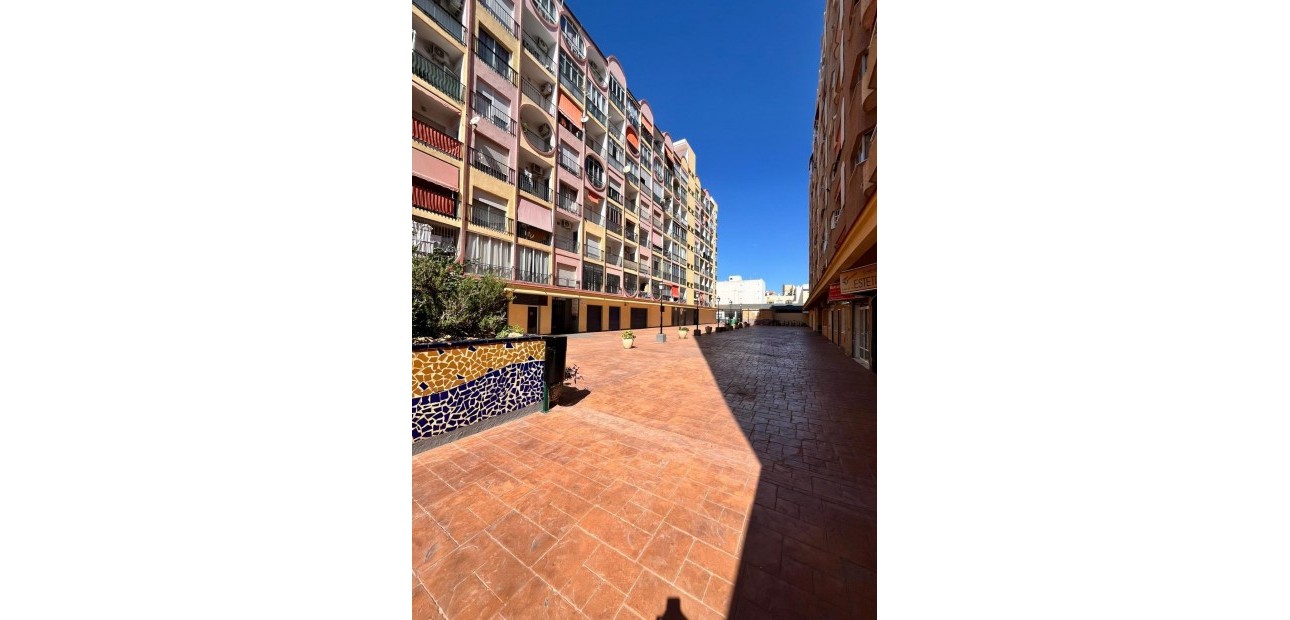 Sale - Studio -
Torrevieja - Playa de los locos