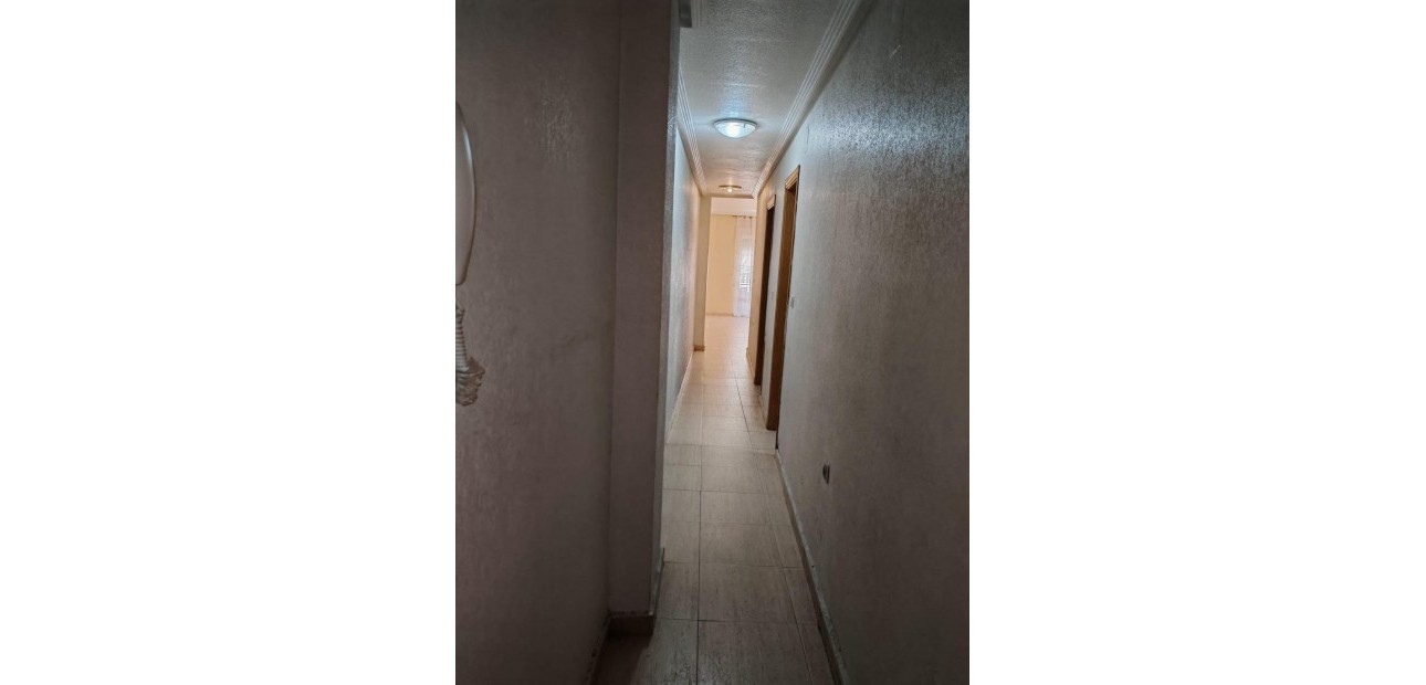 Herverkoop - Appartement / flat -
Torrevieja - torrevieja