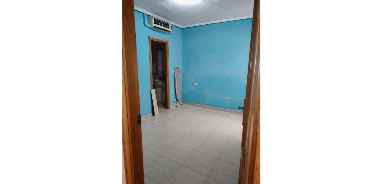 Herverkoop - Appartement / flat -
Torrevieja - torrevieja