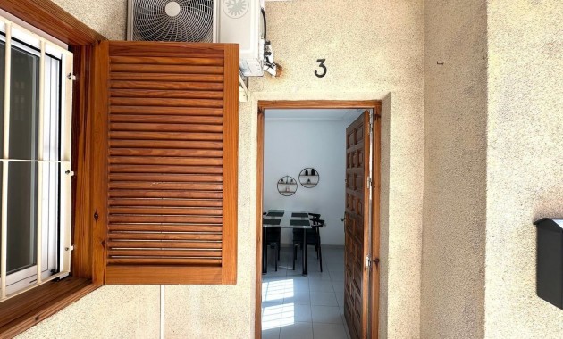 Sale - Apartment / flat -
Torrevieja - Acequion