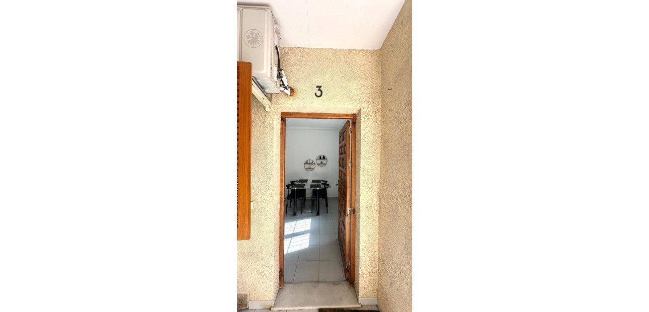 Sale - Apartment / flat -
Torrevieja - Acequion