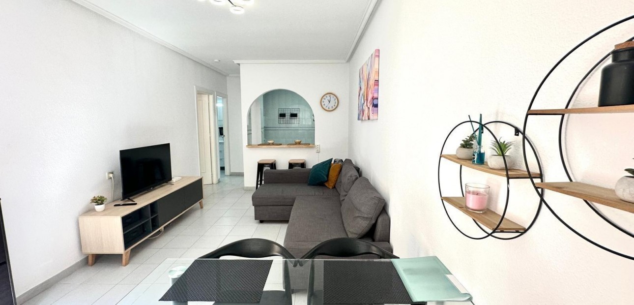 Sale - Apartment / flat -
Torrevieja - Acequion