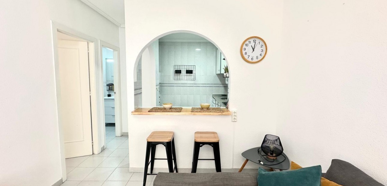 Sale - Apartment / flat -
Torrevieja - Acequion