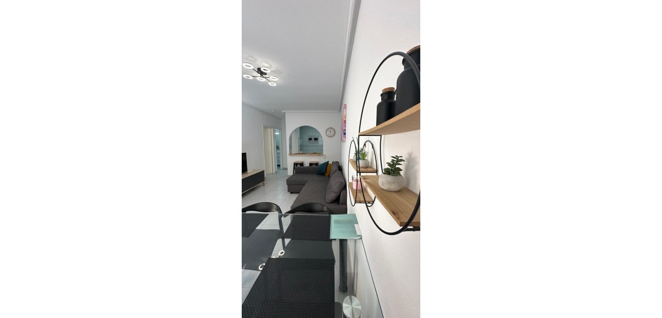 Sale - Apartment / flat -
Torrevieja - Acequion