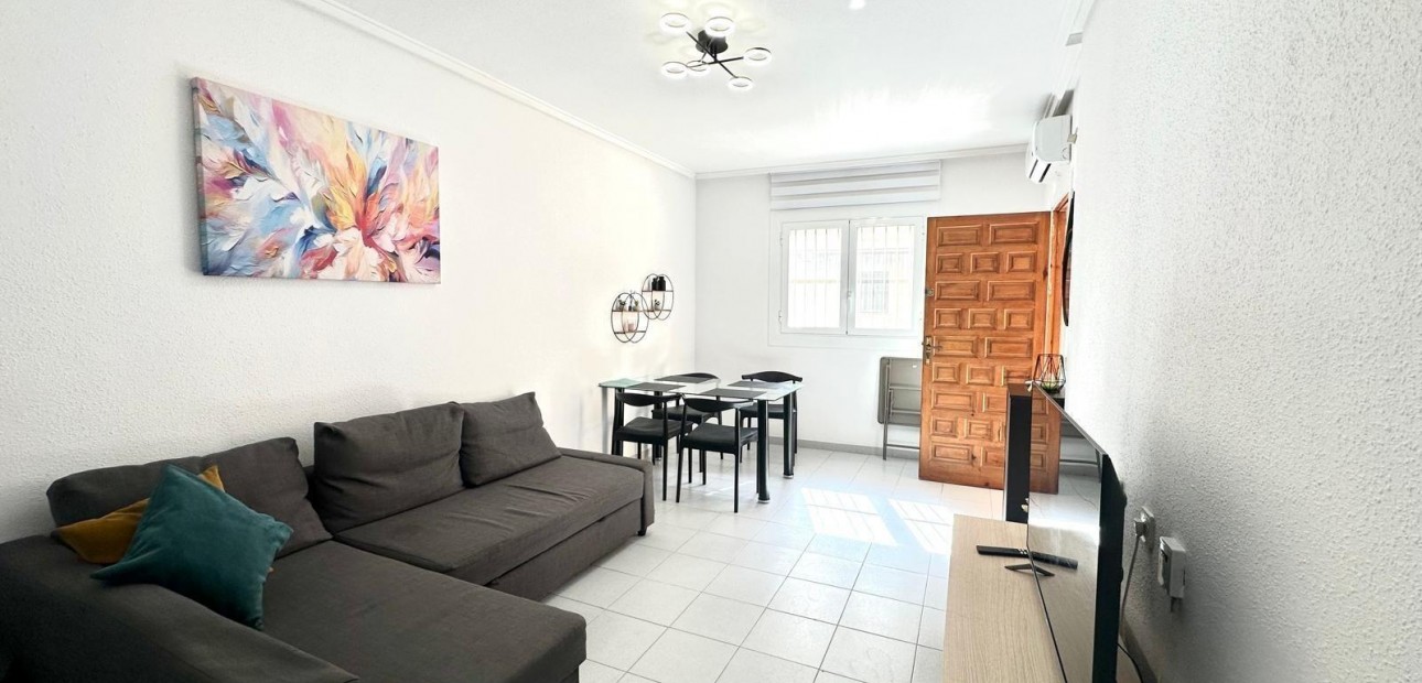 Sale - Apartment / flat -
Torrevieja - Acequion