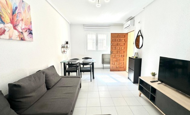 Sale - Apartment / flat -
Torrevieja - Acequion