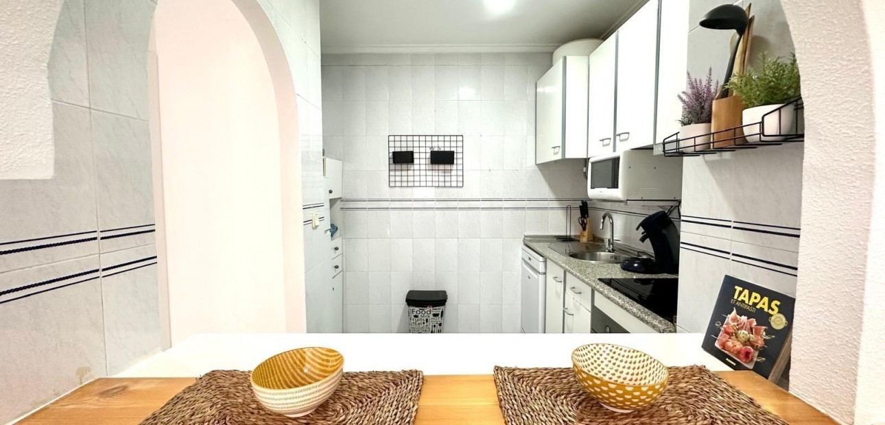 Sale - Apartment / flat -
Torrevieja - Acequion