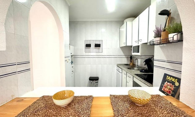 Sale - Apartment / flat -
Torrevieja - Acequion