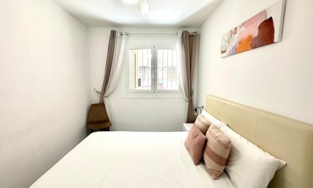 Sale - Apartment / flat -
Torrevieja - Acequion