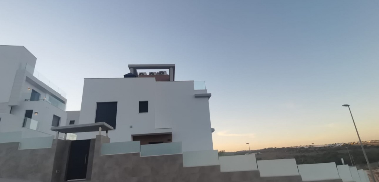 Sale - Modelo Silvia -
Orihuela Costa - Dehesa de campoamor