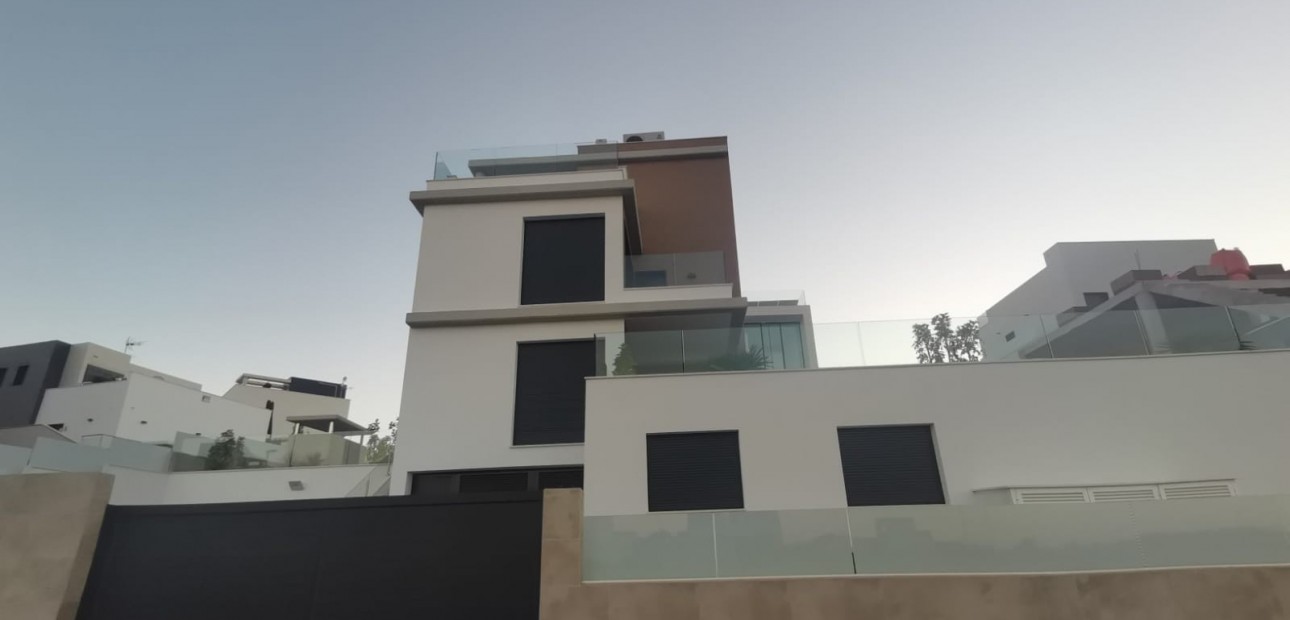 Sale - Modelo Silvia -
Orihuela Costa - Dehesa de campoamor