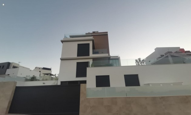 Sale - Modelo Silvia -
Orihuela Costa - Dehesa de campoamor