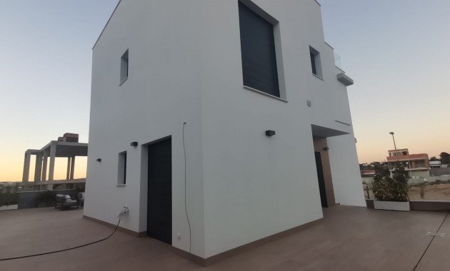 Sale - Modelo Silvia -
Orihuela Costa - Dehesa de campoamor