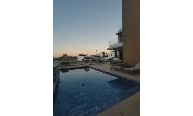 Sale - Modelo Silvia -
Orihuela Costa - Dehesa de campoamor