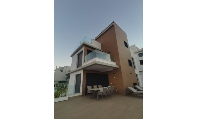 Sale - Modelo Silvia -
Orihuela Costa - Dehesa de campoamor