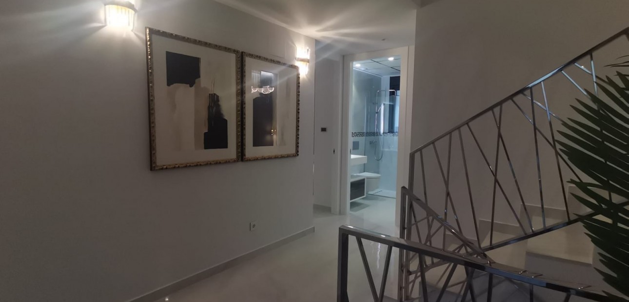 Sale - Modelo Silvia -
Orihuela Costa - Dehesa de campoamor