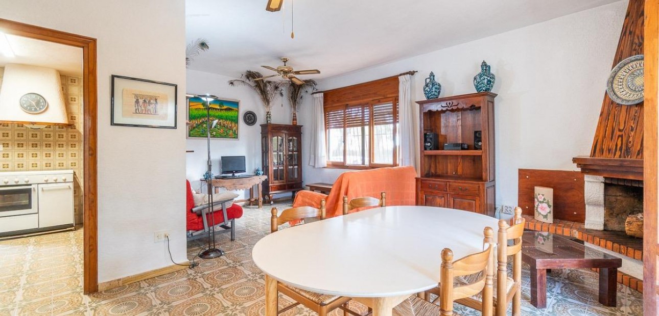 Sale - House -
Pilar de la Horadada - Pinar de Campoverde