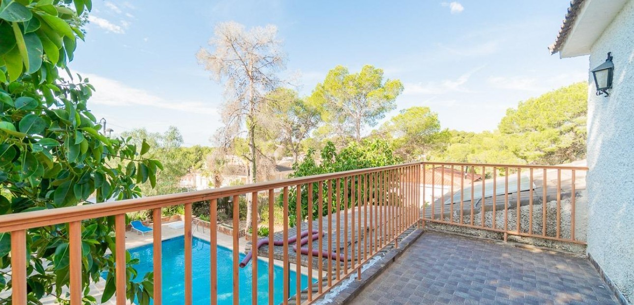 Sale - House -
Pilar de la Horadada - Pinar de Campoverde