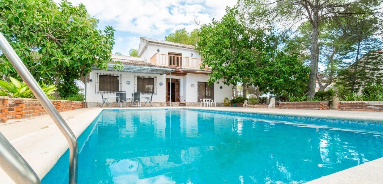 Sale - House -
Pilar de la Horadada - Pinar de Campoverde