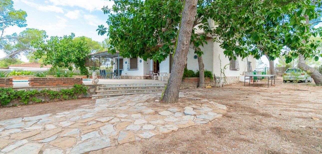 Sale - House -
Pilar de la Horadada - Pinar de Campoverde