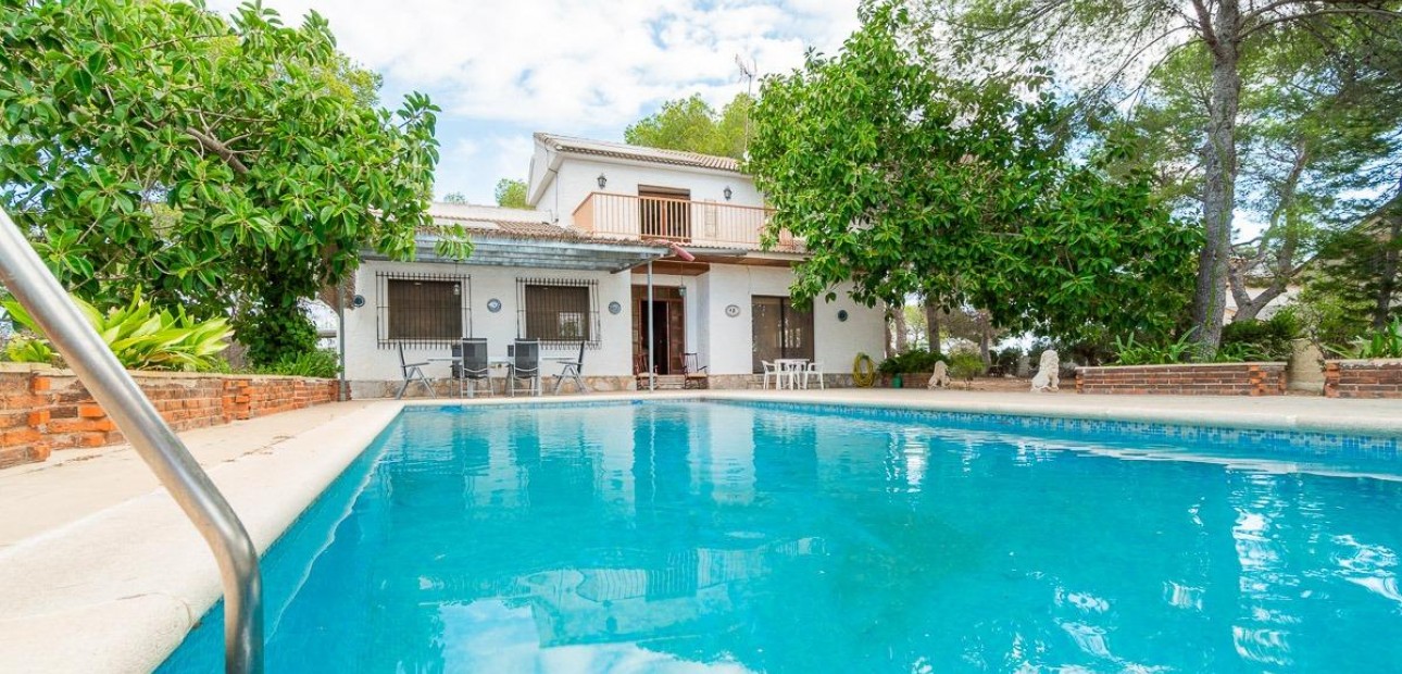 Sale - House -
Pilar de la Horadada - Pinar de Campoverde