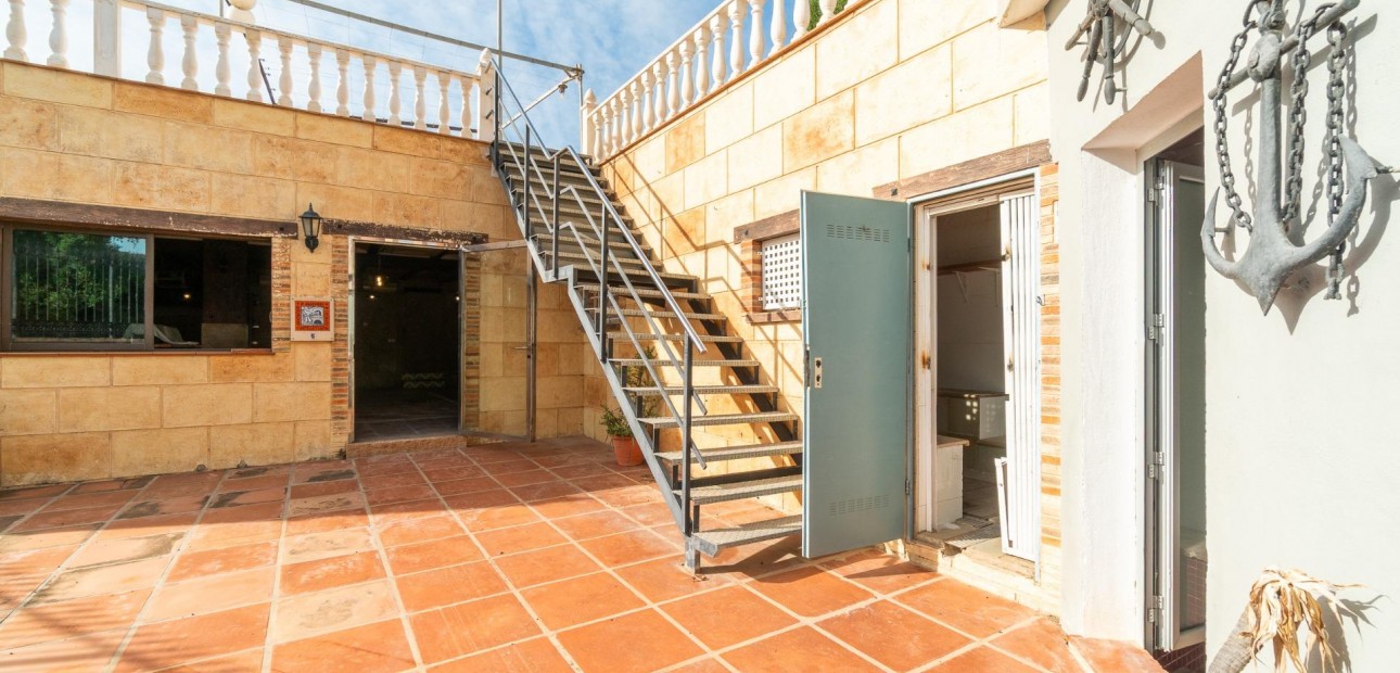 Herverkoop - Villa -
Torrevieja - Los altos