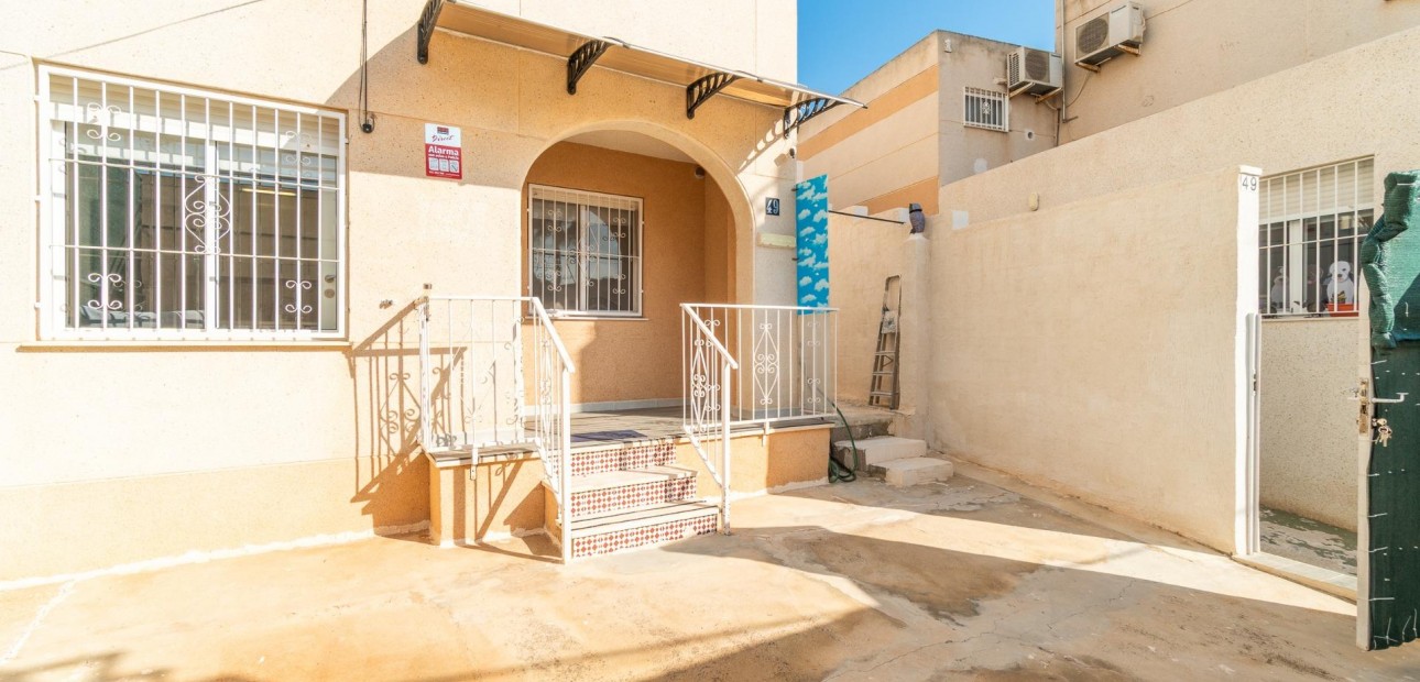 Venta - Bungalow -
Torrevieja - Los balcones