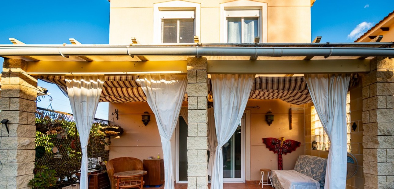 Sale - Villa -
Orihuela - Benferri