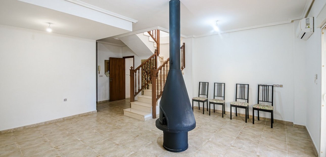 Sale - Villa -
Orihuela - Benferri