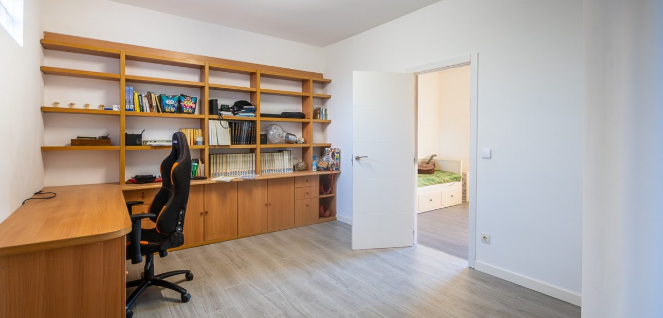 Sale - Villa -
Orihuela - Benferri