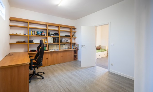 Sale - Villa -
Orihuela - Benferri