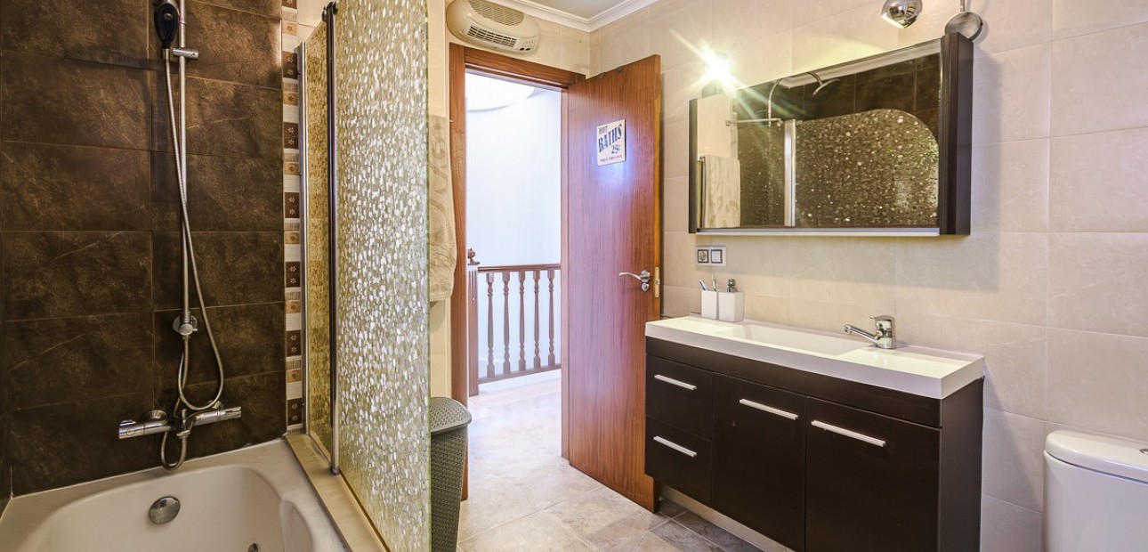 Sale - Villa -
Orihuela - Benferri