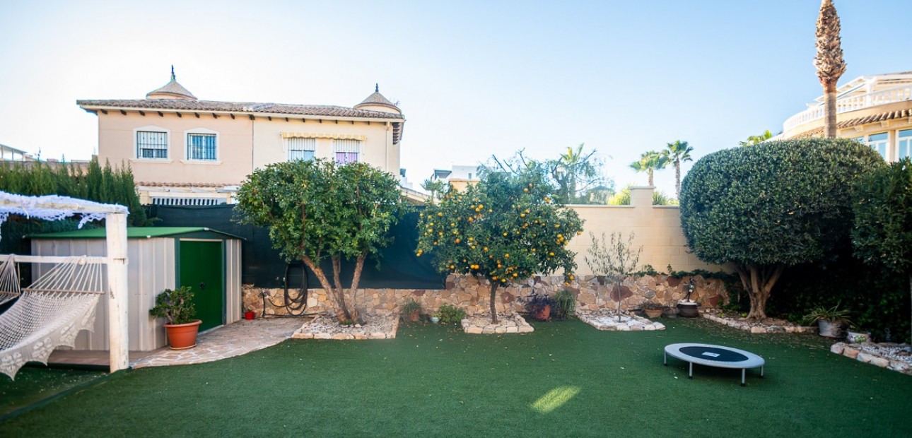 Sale - Villa -
Orihuela - Benferri