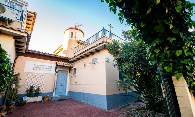 Sale - Villa -
Orihuela - Benferri