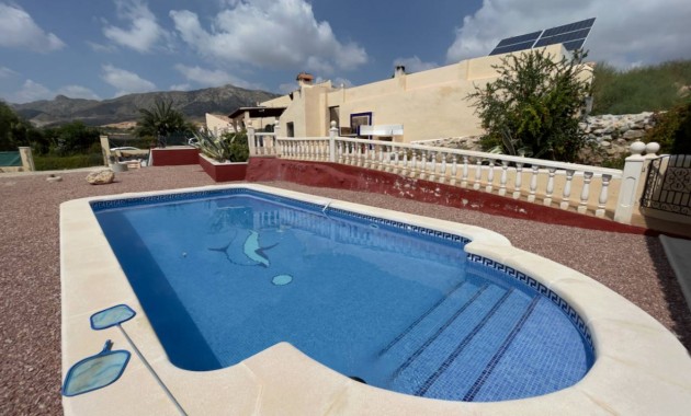 Herverkoop - Finca / Country Property -
Orihuela