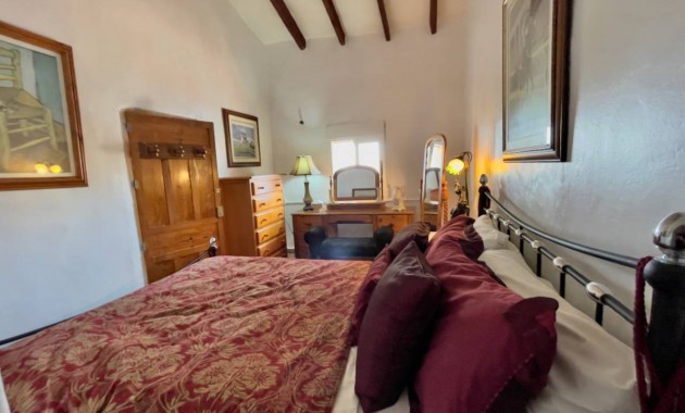 Herverkoop - Finca / Country Property -
Orihuela