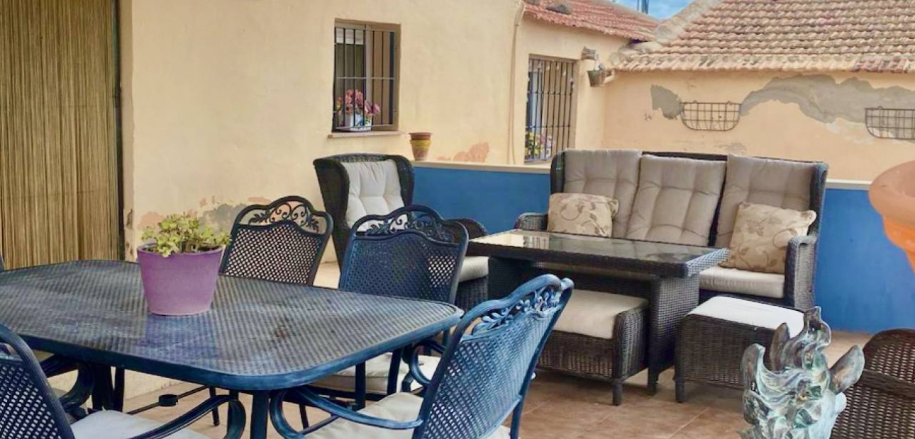 Herverkoop - Finca / Country Property -
Orihuela